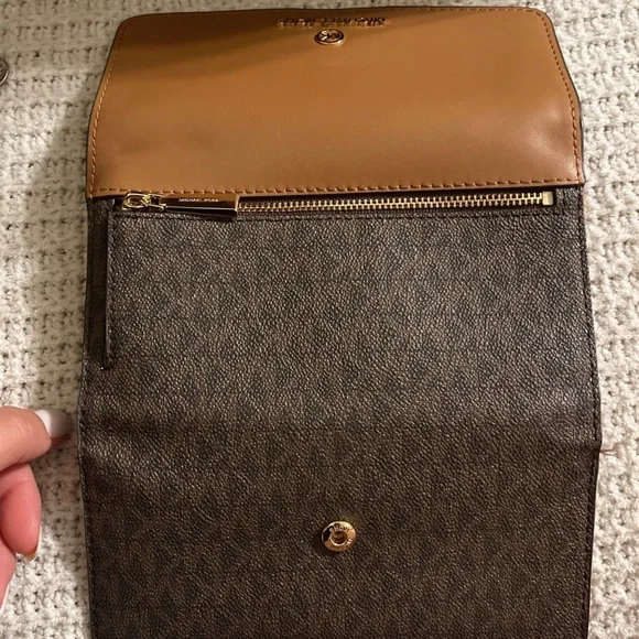 MK Wallet with matching purse